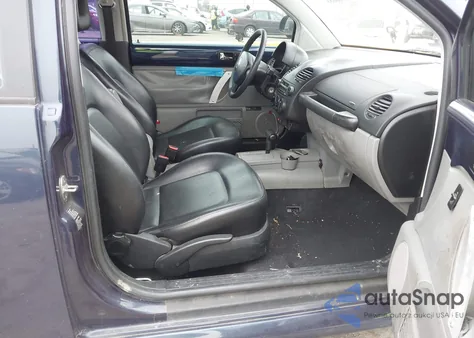 2000 Volkswagen New Beetle Gls z USA, uszkodzony, nr VIN 3VWCC21C6YM431702